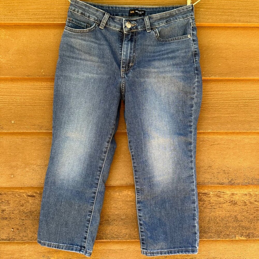 Lee Regular Fit Mid Rise Medium Blue Capri Ankle Jeans Size 10